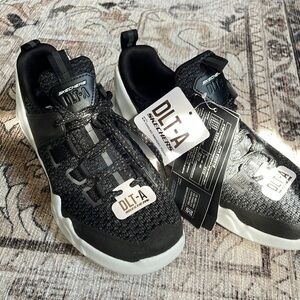 Sketchers DLT-A Size 6